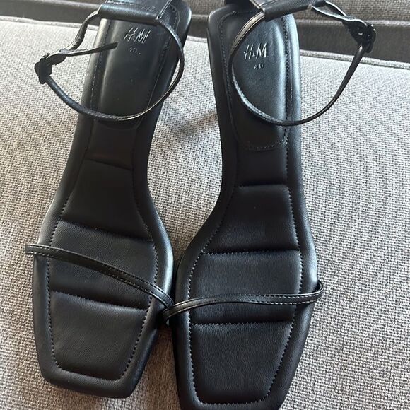 H&M Square Toe Slim Strap Black Heeled Sandel Size 8.5 or Eur 40 - Picture 12 of 13